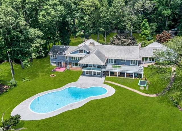 Property at 44 Hillcrest Rd, Bridgewater Twp., NJ 08836-2334, 5 beds, 5 baths