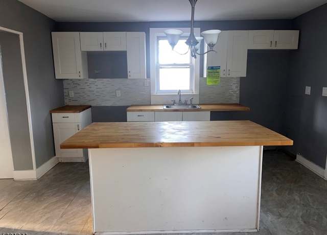 Property at 2 Frontage Rd, Blairstown Twp., NJ 07825-9761, 4 beds, 1.5 baths