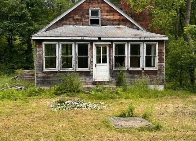 Property at 373 W Dewey Ave, Roxbury Twp., NJ 07885-1305, 1 bed, 1 bath