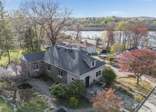 Property at 8 Johnson Ave, Mount Olive Twp., NJ 07828-2813, 4 beds, 2 baths