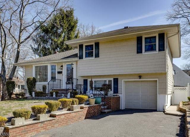 Property at 723 Dianne Ct, Rahway City, NJ 07065-2611, 3 beds, 2.5 baths