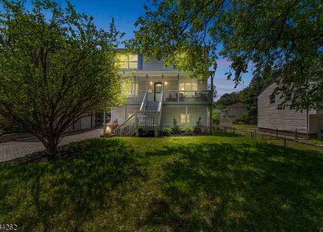Property at 7 Roosevelt St, Pequannock Twp., NJ 07440-1417, 4 beds, 1.5 baths