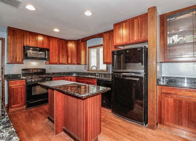 Property at 142 Timber Dr, Berkeley Heights Twp., NJ 07922-1756, 4 beds, 3 baths