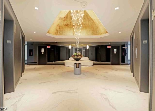 Property at 1 Claridge Dr Ph 11, Verona Twp., NJ 07044-3005, 3 beds, 2.5 baths