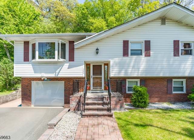 Property at 580 Eric Ln, Mount Arlington Boro, NJ 07850-1412, 4 beds, 3 baths