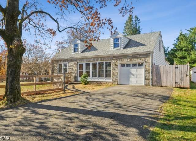 Property at 18 Valley View Ave, Peapack Gladstone Boro, NJ 07934-2025, 4 beds, 2 baths