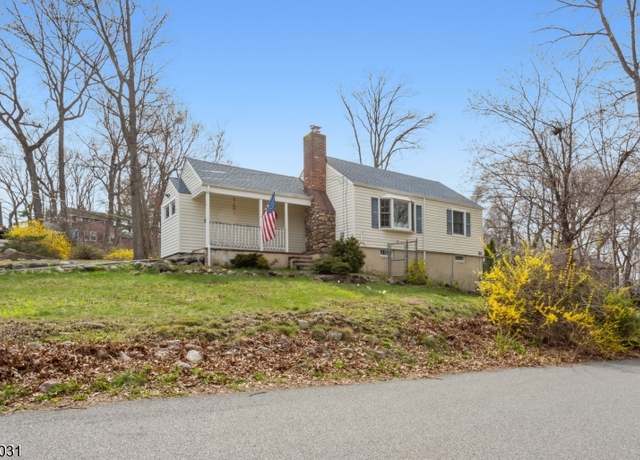 Property at 12 Woodland Ave, Denville Twp., NJ 07834-2810, 2 beds, 1 bath