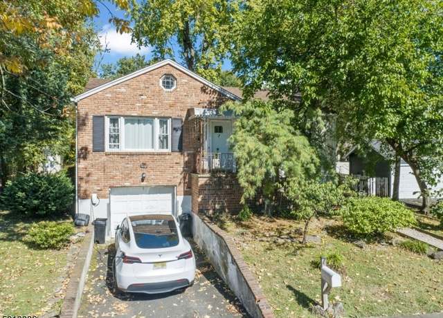 Property at 7 Sunset Dr, Millburn Twp., NJ 07041-1902, 2 beds, 1.5 baths