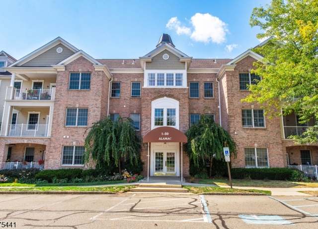 Property at 29 Ridgeview Ln, Mount Arlington Boro, NJ 07856, 2 beds, 2 baths