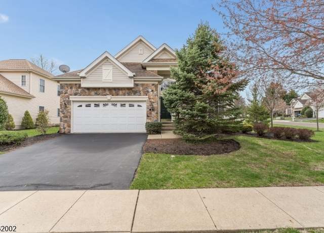 Property at 2 Moore Dr, Raritan Twp., NJ 08822-3403, 2 beds, 3.5 baths