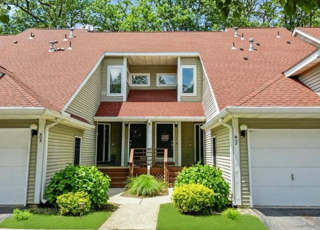 Property at 9 Ogdon Ct, Jefferson Twp., NJ 07438-9178, 2 beds, 2 baths