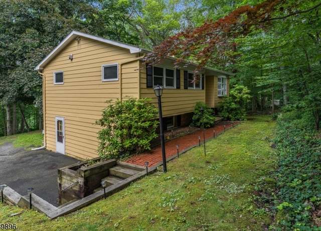Property at 942 County Road 517, Independence Twp., NJ 07840-4652, 3 beds, 2.5 baths