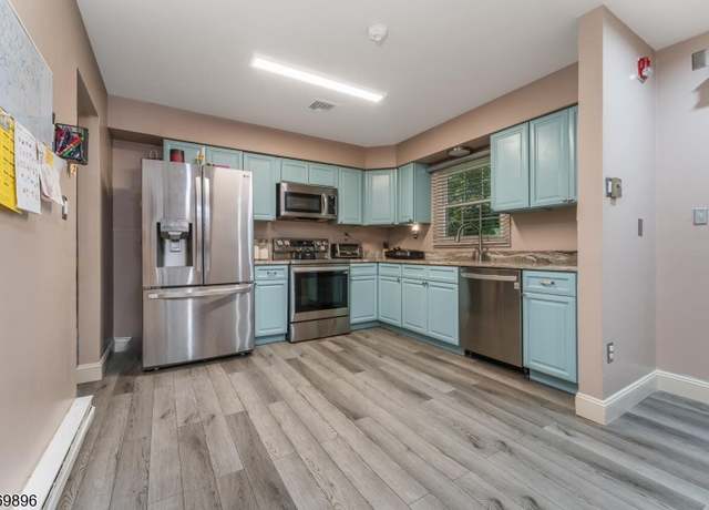 Property at 942 County Road 517, Independence Twp., NJ 07840-4652, 3 beds, 2.5 baths