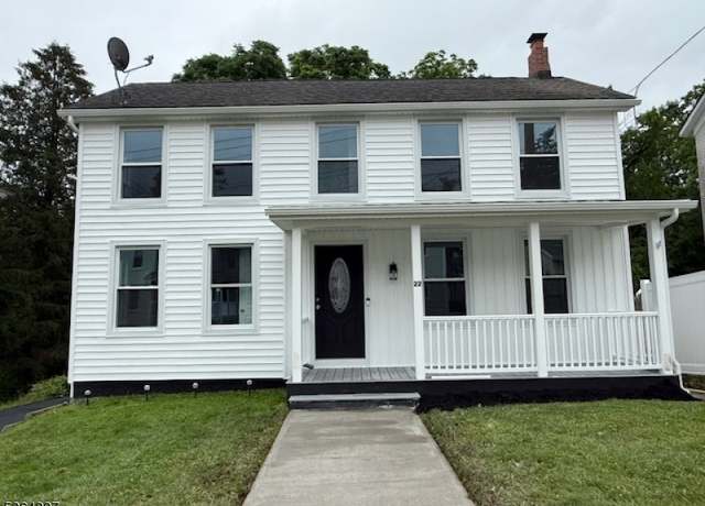 Property at 22 Union Pl, Newton Town, NJ 07860-1810, 3 beds, 2 baths