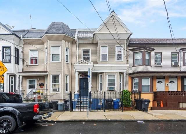 Property at 93 Garside St, Newark City, NJ 07104-1009, 5 beds, 3 baths
