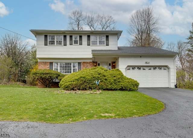 Property at 67 Emerson Ln, Berkeley Heights Twp., NJ 07922-2409, 4 beds, 2.5 baths