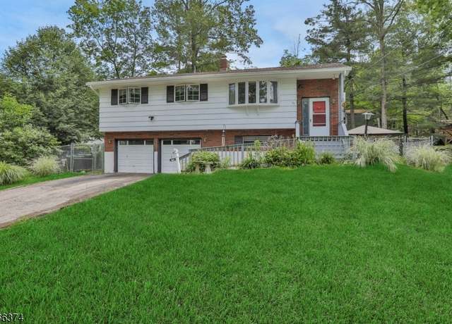 Property at 11 Ayers Cir, Andover Twp., NJ 07860, 3 beds, 2 baths