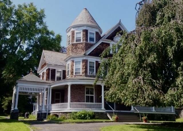 Property at 314 Cornelia St #4, Boonton Town, NJ 07005-1881, 8 beds, 4 baths