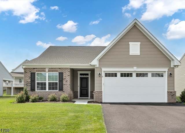 Property at 8 Middle Ln W, Port Murray, NJ 07865, 2 beds, 2 baths