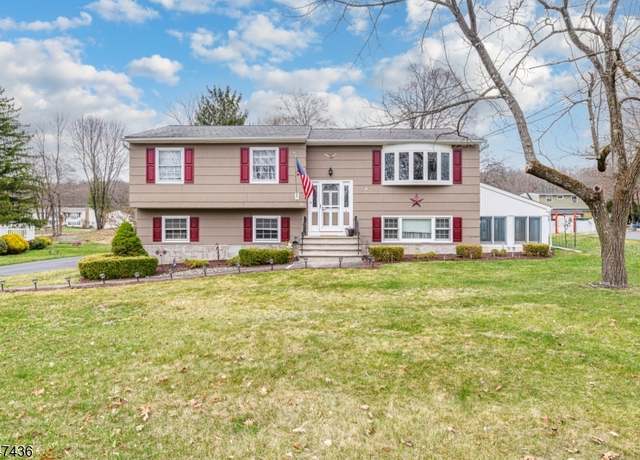 Property at 14 1/2 Terrace Dr, Andover Twp., NJ 07860-2731, 4 beds, 1.5 baths