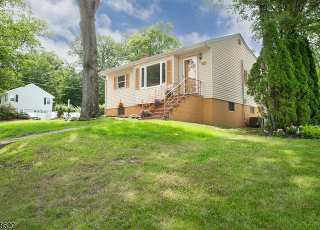 Property at 96 Yawpo Ave, Oakland Boro, NJ 07436-2718, 2 beds, 2 baths