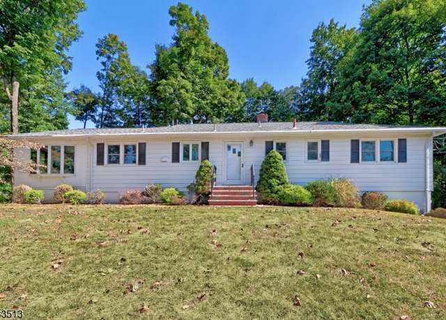Property at 32 Ridge Dr, East Hanover Twp., NJ 07936-3413, 3 beds, 2.5 baths