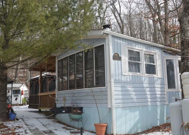 Property at 42 Elm Vlg, Vernon Twp., NJ 07461, 1 bed, 1 bath