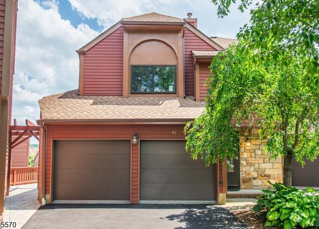 Property at 42 Hickory Hill Ct, Rockaway Twp., NJ 07866-4822, 3 beds, 2.5 baths