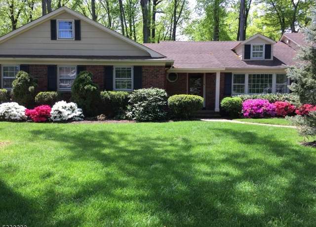 Property at 882 Pennsylvania Ave, Westfield Town, NJ 07090-3433, 4 beds, 2.5 baths