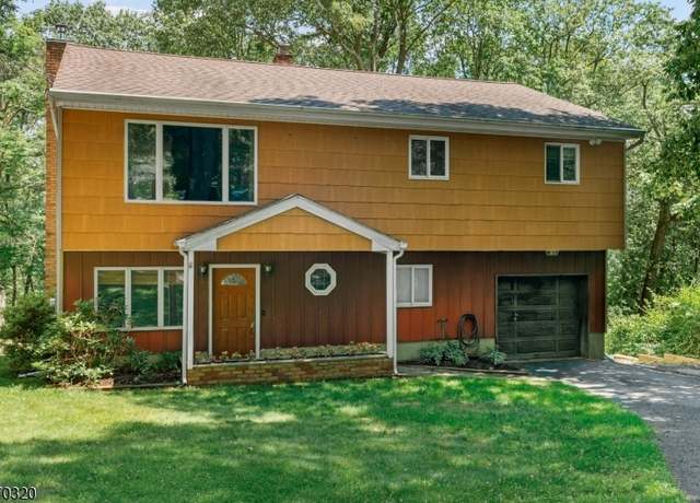 Property at 153 Valley View Dr, Rockaway Twp., NJ 07866, 4 beds, 2.5 baths