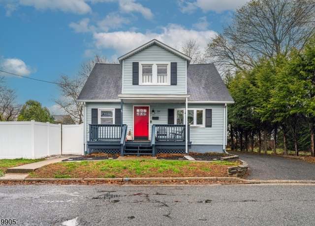 Property at 120 Louis Ave, South Bound Brook Boro, NJ 08880-1118, 4 beds, 2 baths