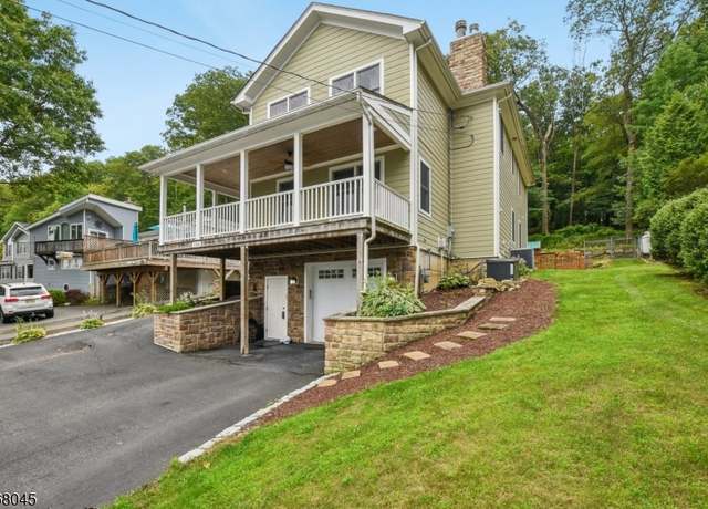 Property at 106 McGregor Ave, Mount Arlington Boro, NJ 07856-1033, 4 beds, 2.5 baths