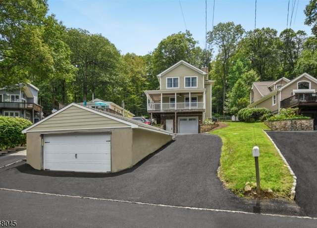 Property at 106 McGregor Ave, Mount Arlington Boro, NJ 07856-1033, 4 beds, 2.5 baths