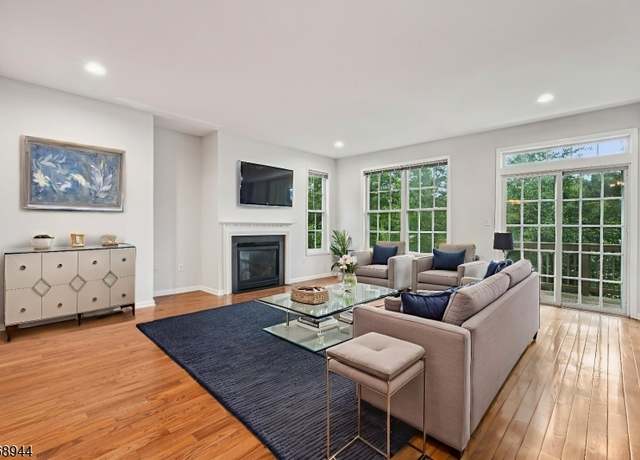 Property at 84 Henning Ter, Denville Twp., NJ 07834-3716, 3 beds, 3.5 baths