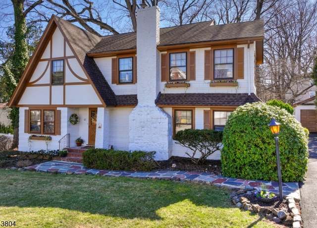 Property at 62 Luddington Rd, West Orange Twp., NJ 07052-3714, 4 beds, 2.5 baths