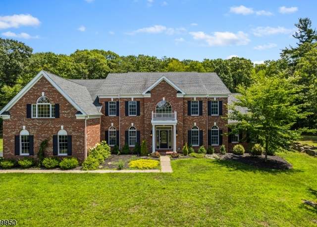 Property at 5 Crownview Ct, Sparta Twp., NJ 07871-3569, 5 beds, 5.5 baths