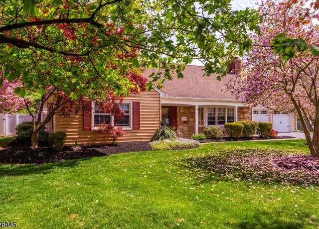 Property at 3 Larsen Rd, Franklin Twp., NJ 08873-2204, 5 beds, 3 baths