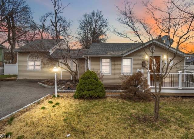 Property at 2 Longview Ave, Parsippany-troy Hills Twp., NJ 07034-1710, 4 beds, 2 baths