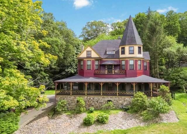 Property at 506 Windemere Ave, Mount Arlington Boro, NJ 07856-1400, 5 beds, 3.5 baths