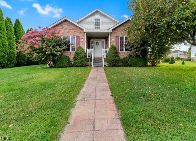 Property at 930 Wilbur Ave, Phillipsburg Town, NJ 08865-3441, 2 beds, 2 baths
