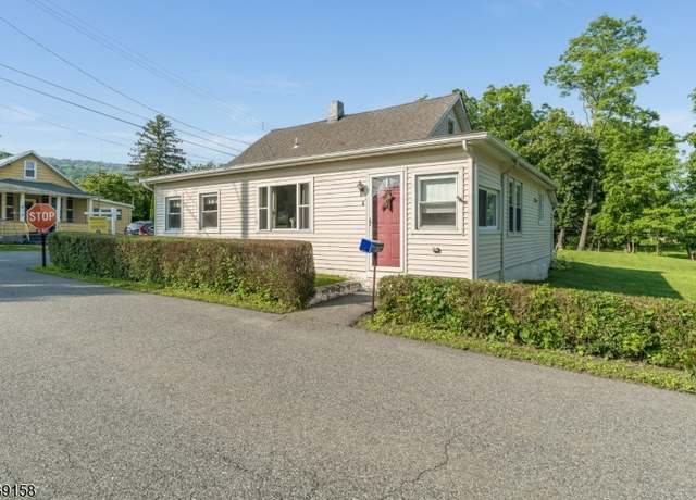 Property at 6 Franklin St, Franklin Twp., NJ 07882, 2 beds, 1 bath