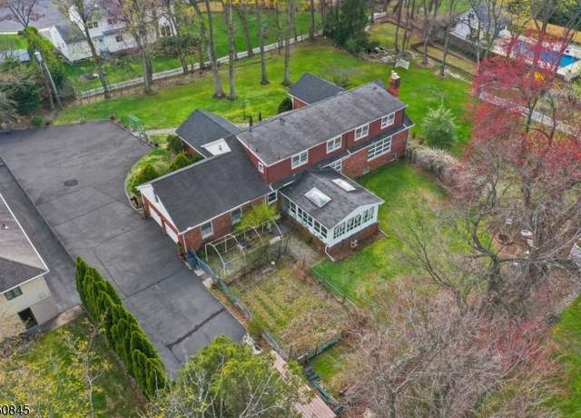 Property at 15 Ridgeway Ave, West Orange Twp., NJ 07052-3207, 6 beds, 4 baths