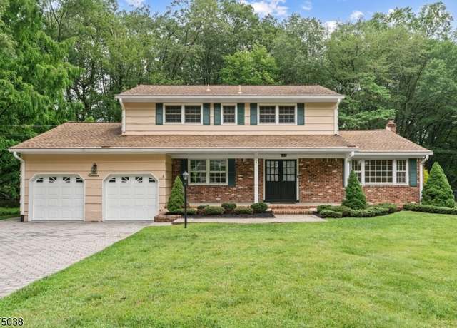Property at 11 Drumlin Dr, Parsippany-troy Hills Twp., NJ 07950-2718, 4 beds, 2.5 baths