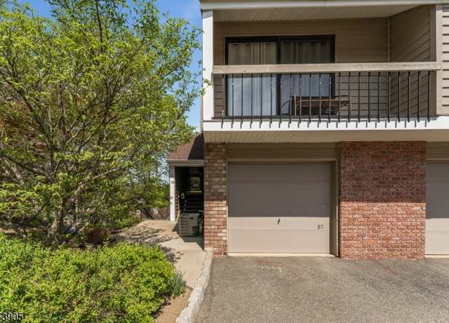 Property at 87 Overlook Dr, Union Twp., NJ 08809-1133, 2 beds, 1 bath