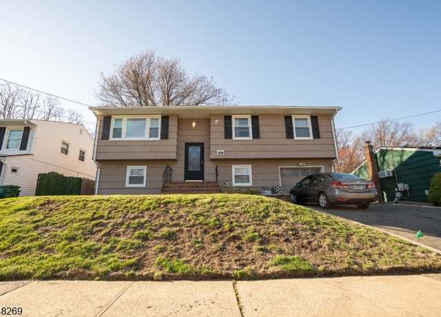 Property at 470 W 6Th Ave, Roselle Boro, NJ 07203, 5 beds, 1.5 baths
