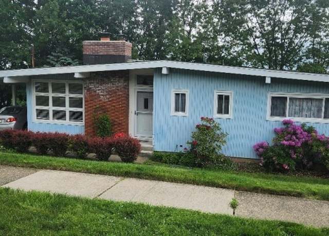 Property at 58 White Birch Dr, Rockaway Boro, NJ 07866-2824, 3 beds, 1.5 baths
