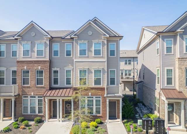 Property at 89 Robeson St, Somerville Boro, NJ 08876-3268, 3 beds, 2.5 baths