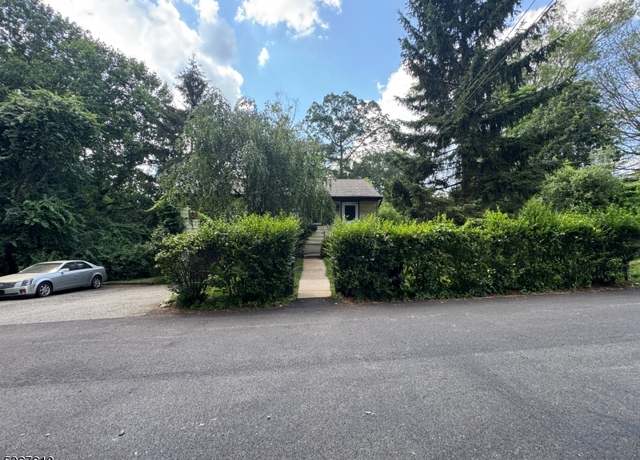 Property at 30 Terrence Ave, Jefferson Twp., NJ 07849-1406, 3 beds, 2 baths