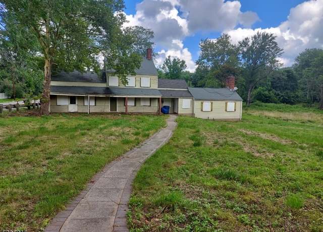 Property at 602 Route 523, Readington Twp., NJ 08889-3322, 5 beds, 3 baths