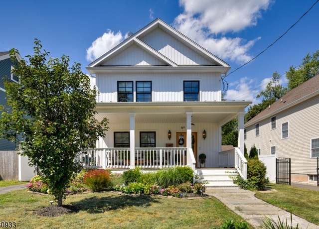 Property at 581 Mountain Ave, Bound Brook Boro, NJ 08805-1719, 4 beds, 2.5 baths
